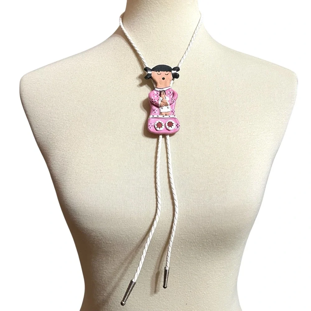 Ledezma Signed Pueblo Storyteller Vintage Clay Southwest Art Leather Bolo Tie - Picture 9 of 9
